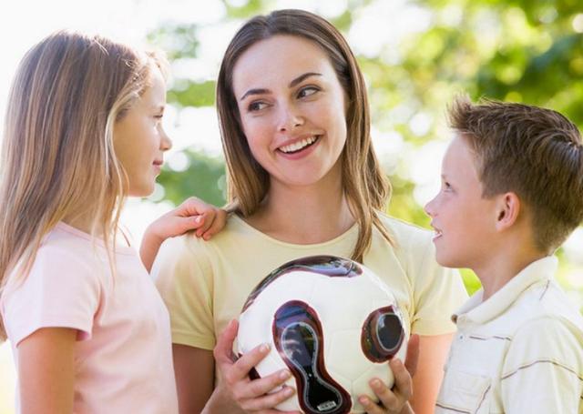 「超级宝妈」妈妈的自述：不喊孩子起床上学，却成就了孩子的一生