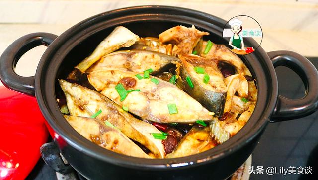 入冬后要多吃鱼，分享鱼肉懒人做法，不加一滴水，出锅鲜香又营养