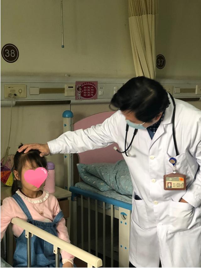 #超级宝妈#5岁小伢儿每天喊口渴,一口气能喝一整瓶矿泉水!孩子出现这些症状可能是得了糖尿病
