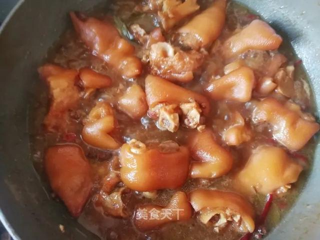 猪蹄这样做，软而不烂，肥而不腻！香糯可口，入口即化！家人超爱吃