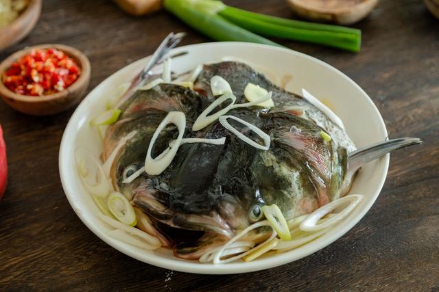 天越冷就越馋这道菜，香辣开胃，一口接一口真过瘾，吃得大汗淋淋