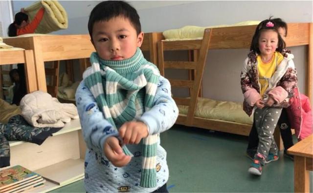 如何培养幼儿的自理能力？马雅舒女儿被幼儿园劝退引发的思考