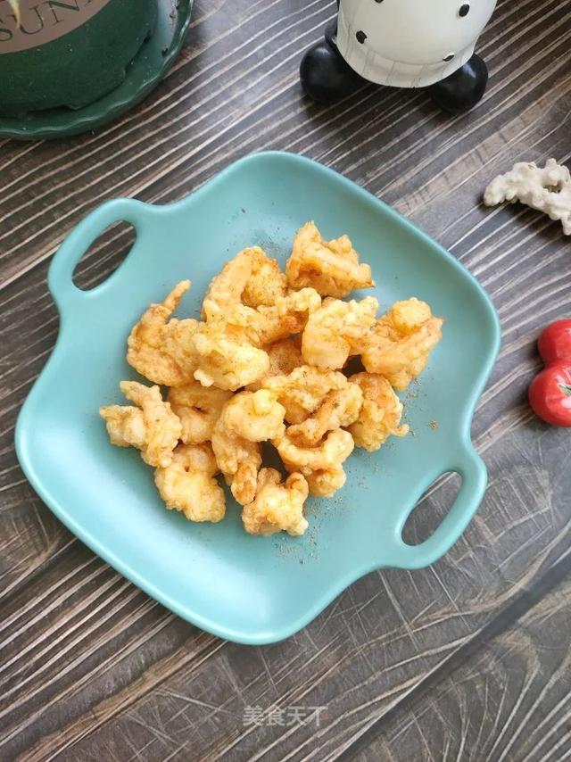 炸虾仁：外酥里嫩，营养美味，好吃到停不下来