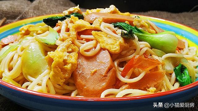 家常炒面这么做好吃，制作简单，不坨不粘，爽滑劲道，一碗不够