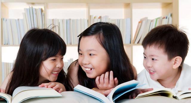 资讯早知道|有种“幸运”叫曹颖儿子，专挑父母优点长，网友：最帅星二代