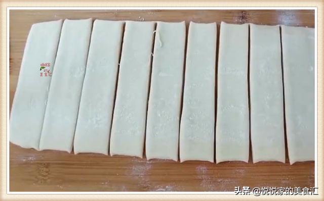 爱吃油条在家做，1碗面粉加1个鸡蛋，不放泡打粉照样个个酥脆