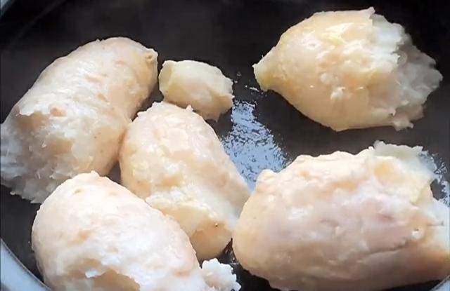 天冷吃芋头，就爱这个做法，又香又糯，Q弹爽滑，全家都喜欢