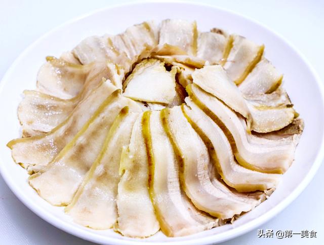 四川老厨师的秘方！经典好吃的蒜泥白肉，这个方法最省事