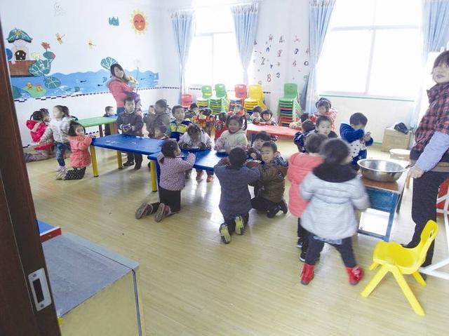 超级宝妈▲幼儿园老师发来午睡照,宝妈看后立马愤怒:老师必须给个说法