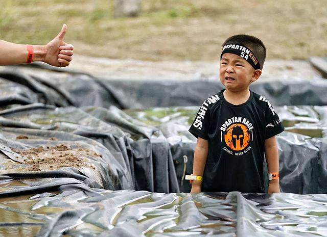 一赢就笑一输就哭？若想帮孩子规避这两个极端，家长要做到三点