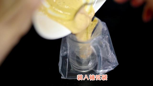 超级宝妈|宝宝小零食蛋黄小饼干的做法，无添加好吃营养又健康