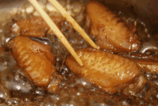 市场上的“冷冻鸡翅”都是哪来的？为什么从不断货，看完再买