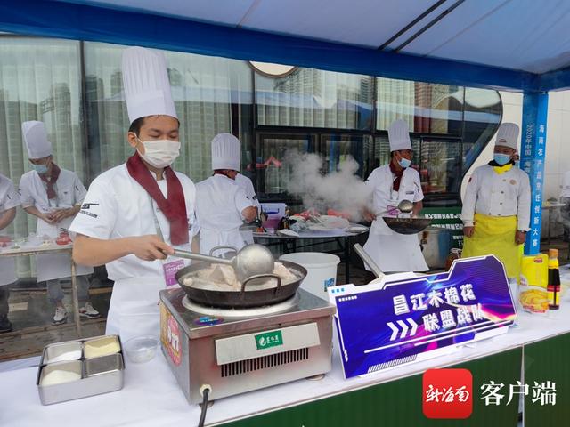 海南冬交会上厨艺大比拼：曲口酥生蚝、昌江乌烈小羊羔 你最想吃哪个？