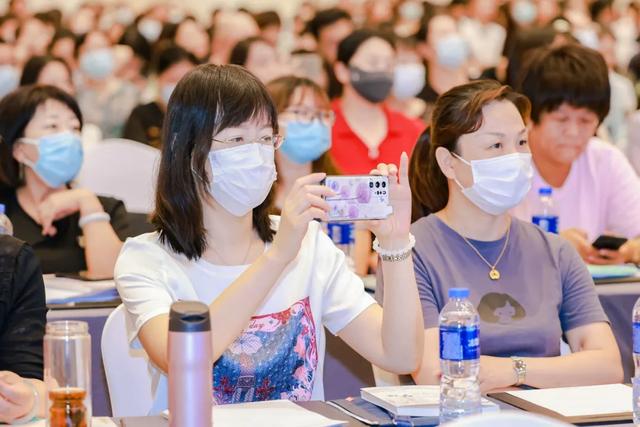 学生|一零一中教育集团年会召开！陆云泉：构建三维立体空间育人模式