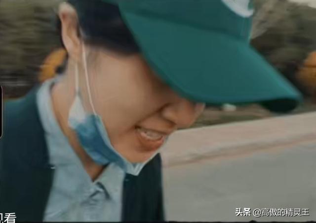 9号放映厅■孙莉晒儿女骑滑板车，多多和妹妹疯狂追逐，三胎儿子罕见出镜