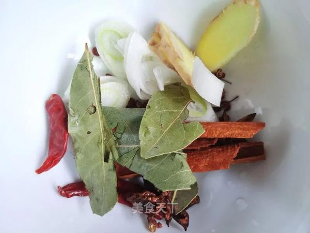 猪蹄这样做，软而不烂，肥而不腻！香糯可口，入口即化！家人超爱吃