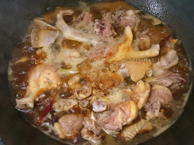 想吃啤酒鸭？不用去饭店，大厨教你在家做，不腥不腻吃着真过瘾