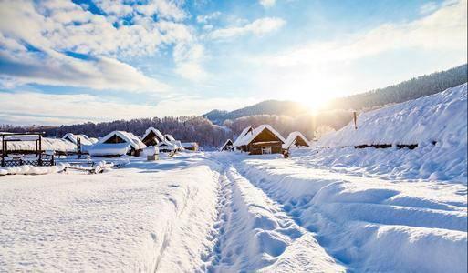 这一生我只做了两件事：吻了一下雪，或者把雪抱在了怀里