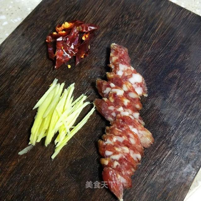 变着花样吃腊肠！醇厚浓郁，越嚼越香！还是小时候熟悉的味道