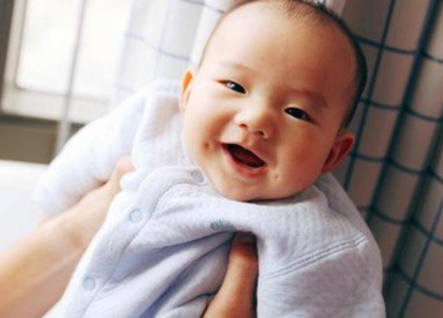 「你的育儿经」＂妈妈上辈子恋人，是有酒窝的宝宝＂？有福气的酒窝排名有你吗？