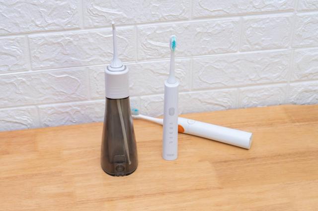 好看还好用的超声波电动牙刷，南卡Shiny开箱