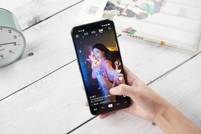 一台合格的千元机具备哪些功能？OPPO给出了这些答案