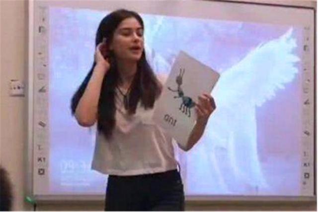 超级宝妈：“美女幼师”走红，长相酷似杨颖，爸爸：孩子以后我来接送