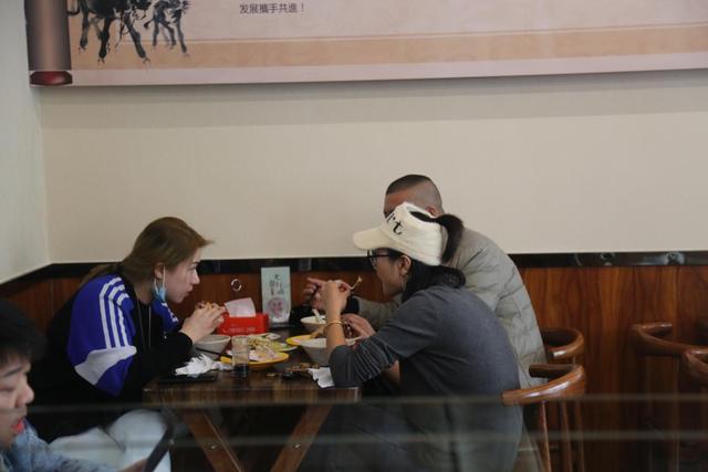 专家进店评审了！来瞧瞧"保定驴火十大名店"入围店铺有哪些特色？