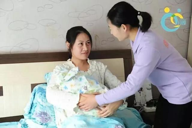 「超级宝妈」给你一个请月嫂的理由