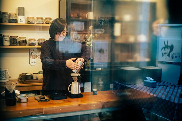 咖啡|遇见Coffee｜来“客厅”坐坐，品味手冲咖啡的美妙仪式