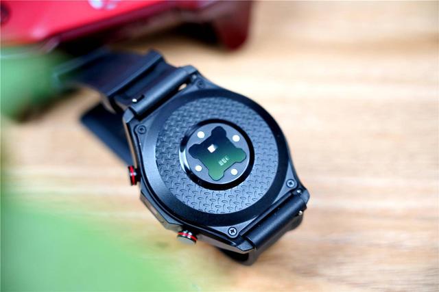 64G内存，双摄、支持独立通话、微信和，这是要取代手机吗