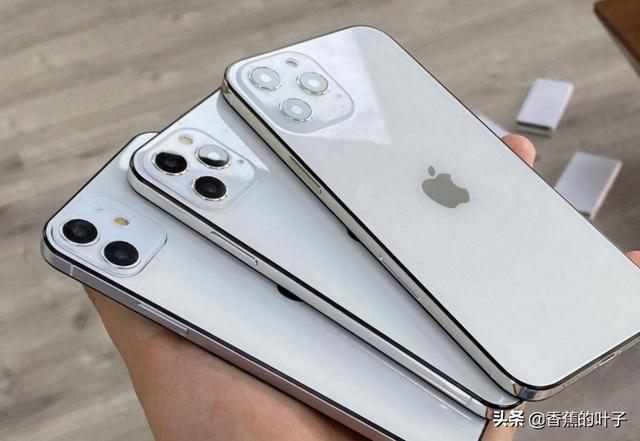 韩媒：iPhone12玩大了！用户手被边框划伤，设计比华为差