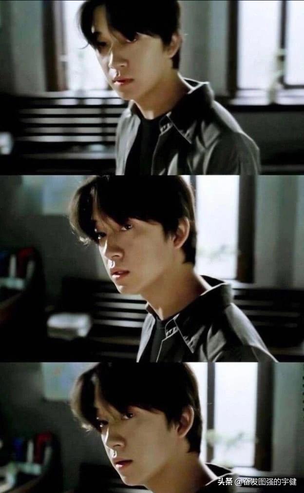 #fun娱乐#鬼吹灯片头题字是潘粤明写的。明明可以靠颜值，可偏偏要靠才华