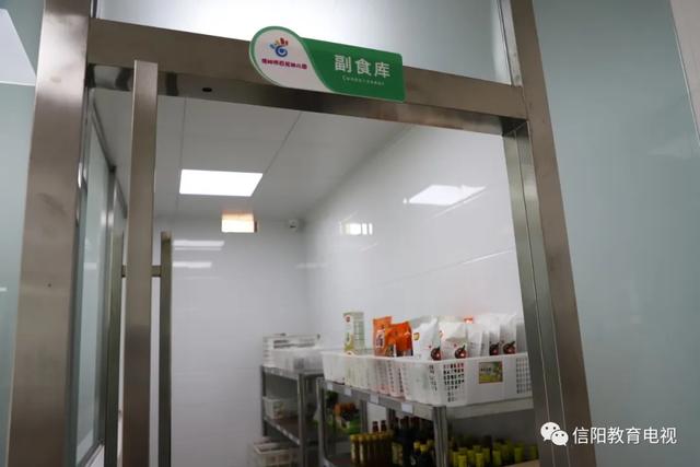 超级宝妈▲吃饭饭 我们是认真的