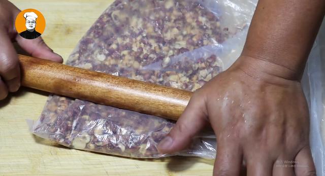 1把面条扔到油锅里，没想到这么好吃，瞬间变美味，做法超简单