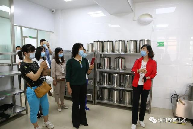 「超级宝妈」迎接“萌兽”回归 信阳市百花幼儿园举行开学疫情防控应急演练