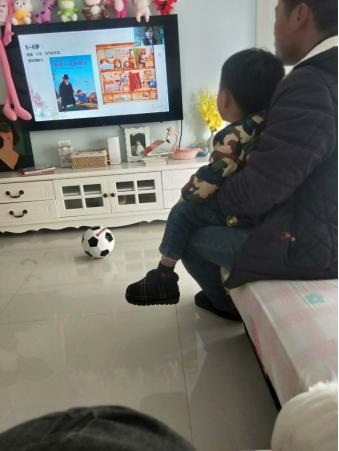 「超级宝妈」上街区实验幼儿园开展亲子绘本阅读指导活动