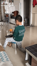 超级宝妈▲千万不要阻止孩子看电视,不然……