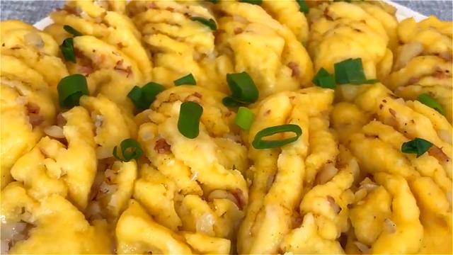 玉米面最好吃的做法，看着都流口水，暄软细腻，越嚼越香