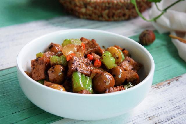 【你的育儿经】4月吃这“植物肉”,一周吃2次,孩子个头蹭蹭长