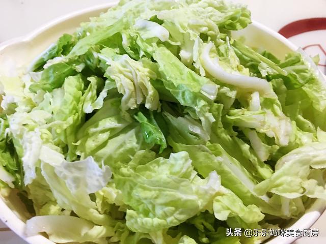 明日小寒，多给家人吃这3道菜，便宜好吃又营养，应季而食身体棒