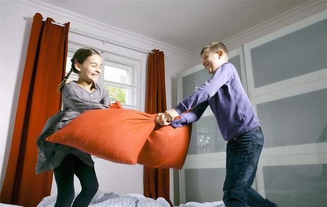 #你的育儿经#孩子总被人当“软柿子”捏，别让他一味忍让，从这3方面保护自己