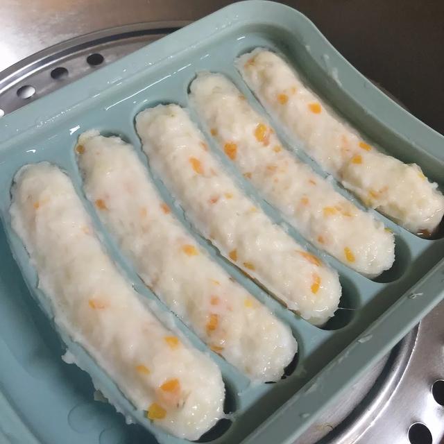 大眼睛的女孩|辅食课堂 | 买啥肉肠，自己做的安全又好吃