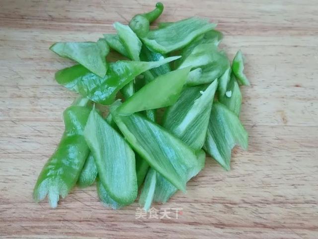 家常版地三鲜教程来了！茄子软糯，土豆粉面，蒜香浓郁超下饭