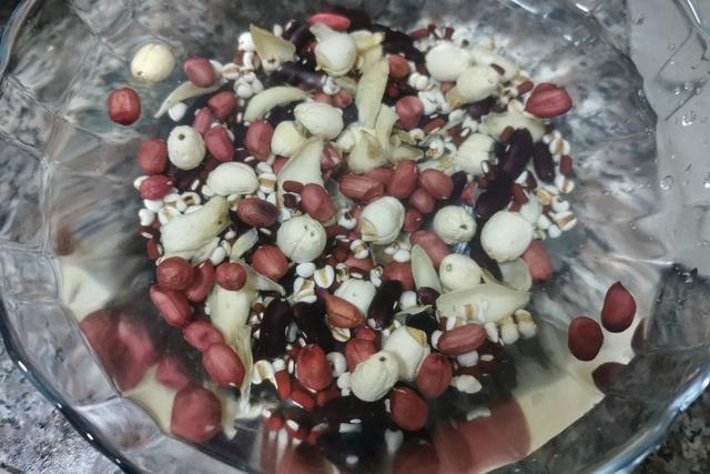 最正宗的腊八粥熬法，能卖8元一碗，配方教给你，香甜糯滑喝不够