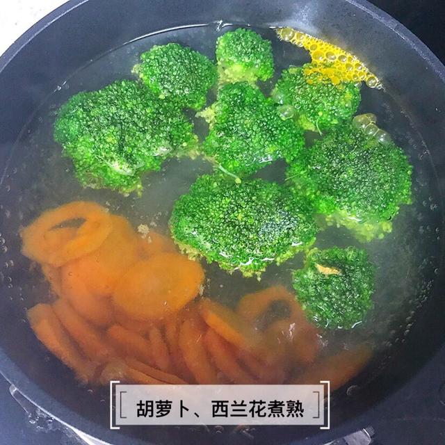 「你的育儿经」想要提高宝宝免疫力，膳食均衡很重要，这碗饭可以轻松满足