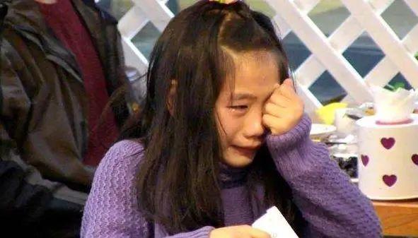 家长会后女孩纵身跳楼：这3种情况下，家长再生气也别批评孩子