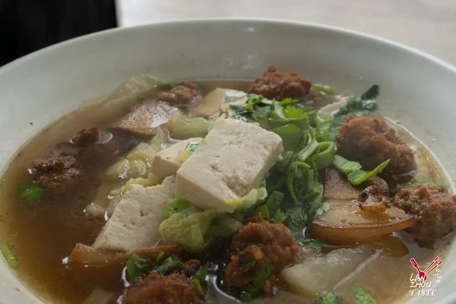 兰州小馆丨来，咥一碗肉不换的大烩菜