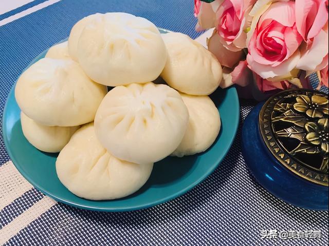 酵母发面做包子馒头太慢？教你2招，10分钟发满盆，冬夏都好使