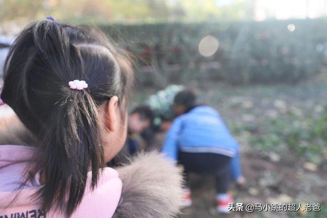#你的育儿经#孩子在学校受到排挤,怎么办?来跟这位妈妈学习怎么做
